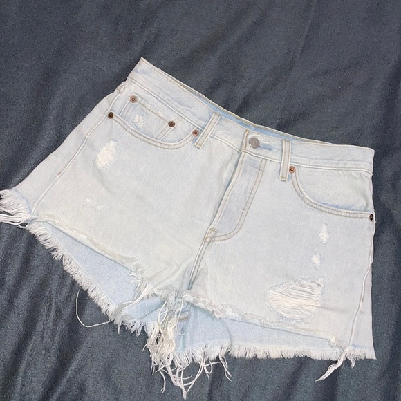 Levi's Pants - Levi’s Wedgie Fit Shorts